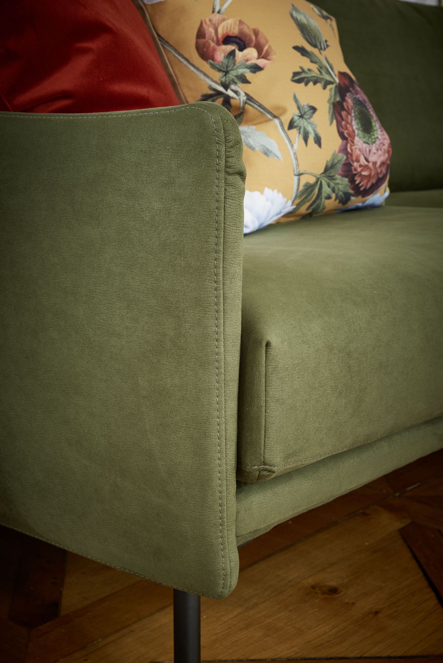 Sofa Madelen – 3,5-Sitzer, Microfaser, Grün