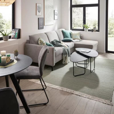 Schlafsofa Melida – 2-Sitzer mit Longchair rechts inkl. Schlaffunktion mit Bettkasten, Stoff, Hellgrau