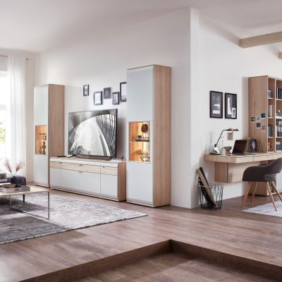 Wohnwand EM Teolo – mit Wandboard und Beleuchtung und geschroppter Rückwand, Alteiche, Lichtgrau