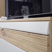 Wohnwand EM Teolo – mit Wandboard und Beleuchtung und geschroppter Rückwand, Alteiche, Lichtgrau