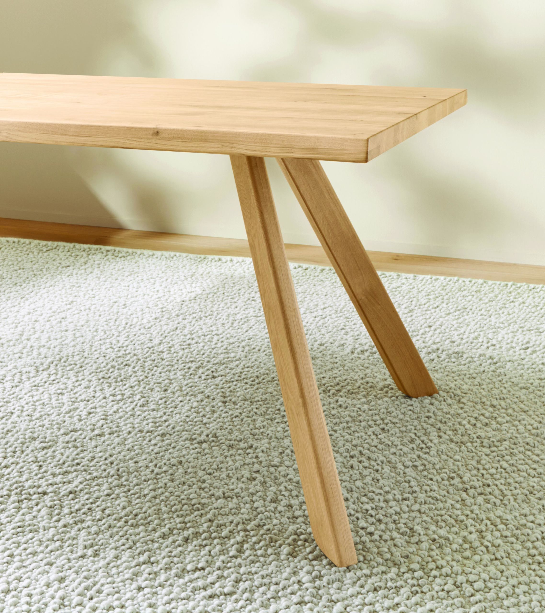Esstisch Tineo – LB ca. 200×100 cm, Charaktereiche massiv
