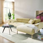 Ecksofa Bolonia – 2-Sitzer mit Longchair rechts inkl. Rückenlehne- und Kopfteilverstellung, Stoff, Cappuccino