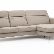 Ecksofa Rafaela 2.0 – 2,5-Sitzer mit Longchair rechts inkl. Kopfteilverstellung, Leder, Champagner
